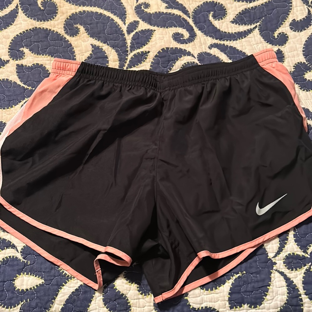 VGUC black/pink/white Nike shorts size medium